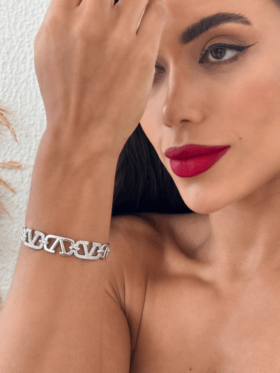 Adjustable Bracelet Inspired by Valentino