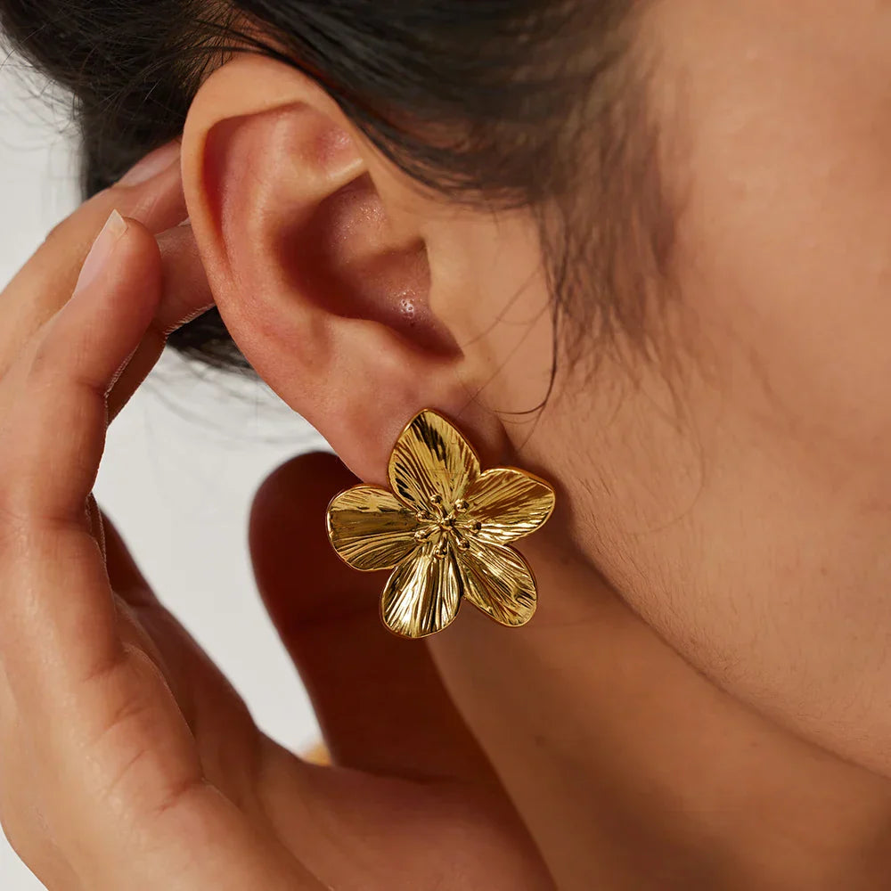Flower-shaped Earring
